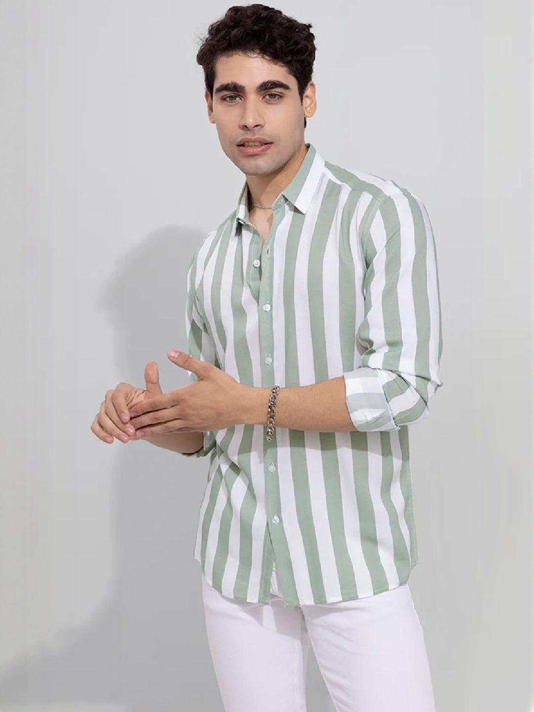 Eleni Trendz Men White & Green Striped Casual Shirt