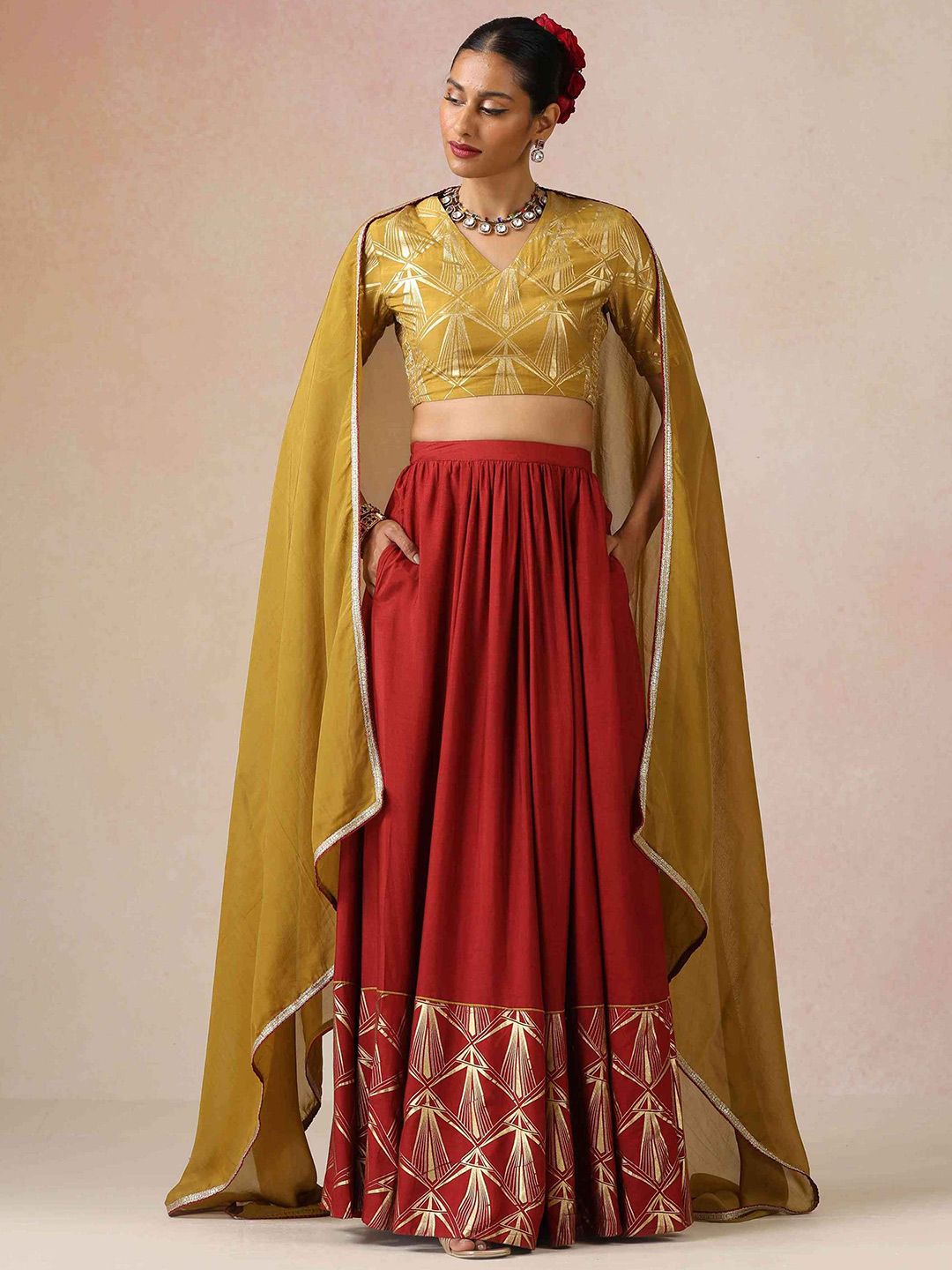 trueBrowns Women Gold Foil Printed Lehenga & Blouse With Dupatta