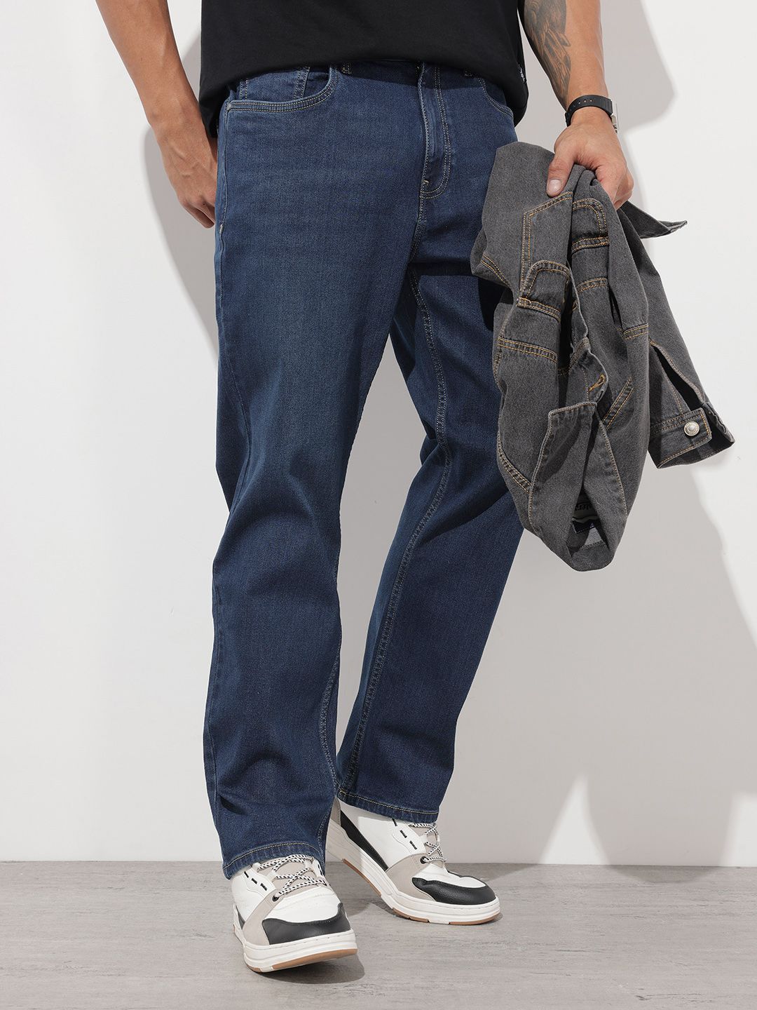 The Roadster Life Co. Men Straight Fit Light Fade Stretchable Jeans