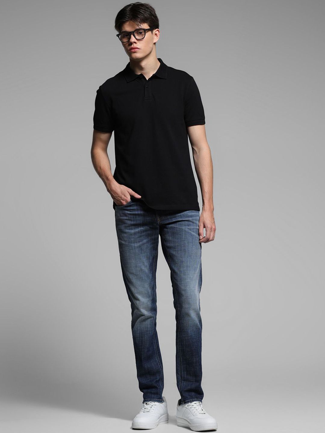 Slim Fit Low-Rise Light Fade Stretchable Jeans