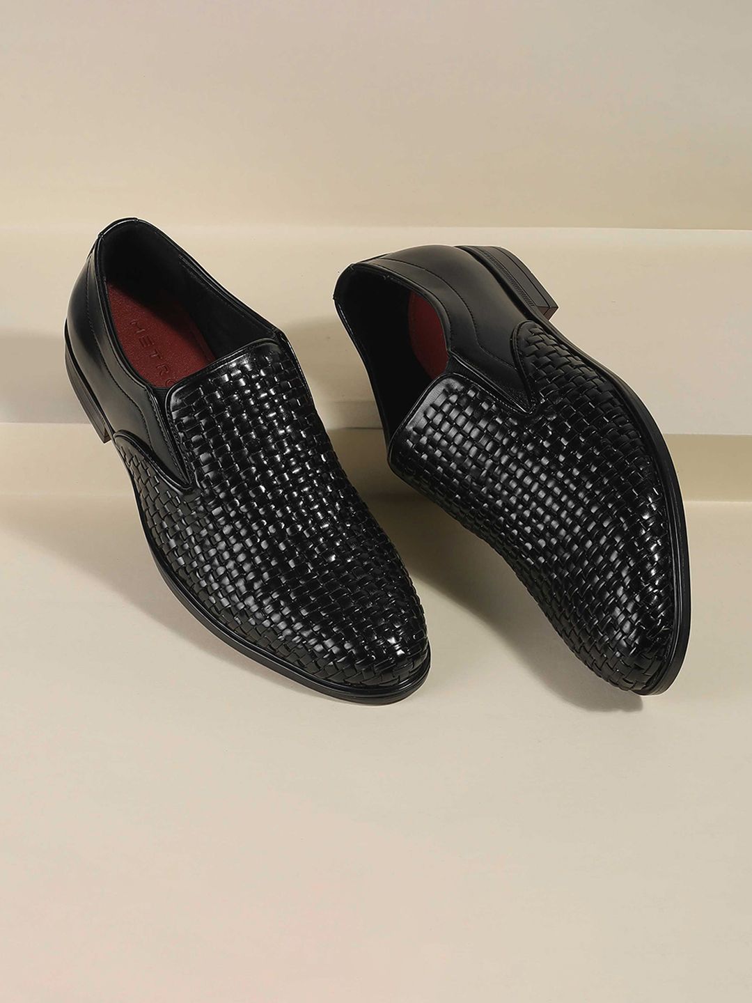 Metro Men Textured Leather Formal Loafers