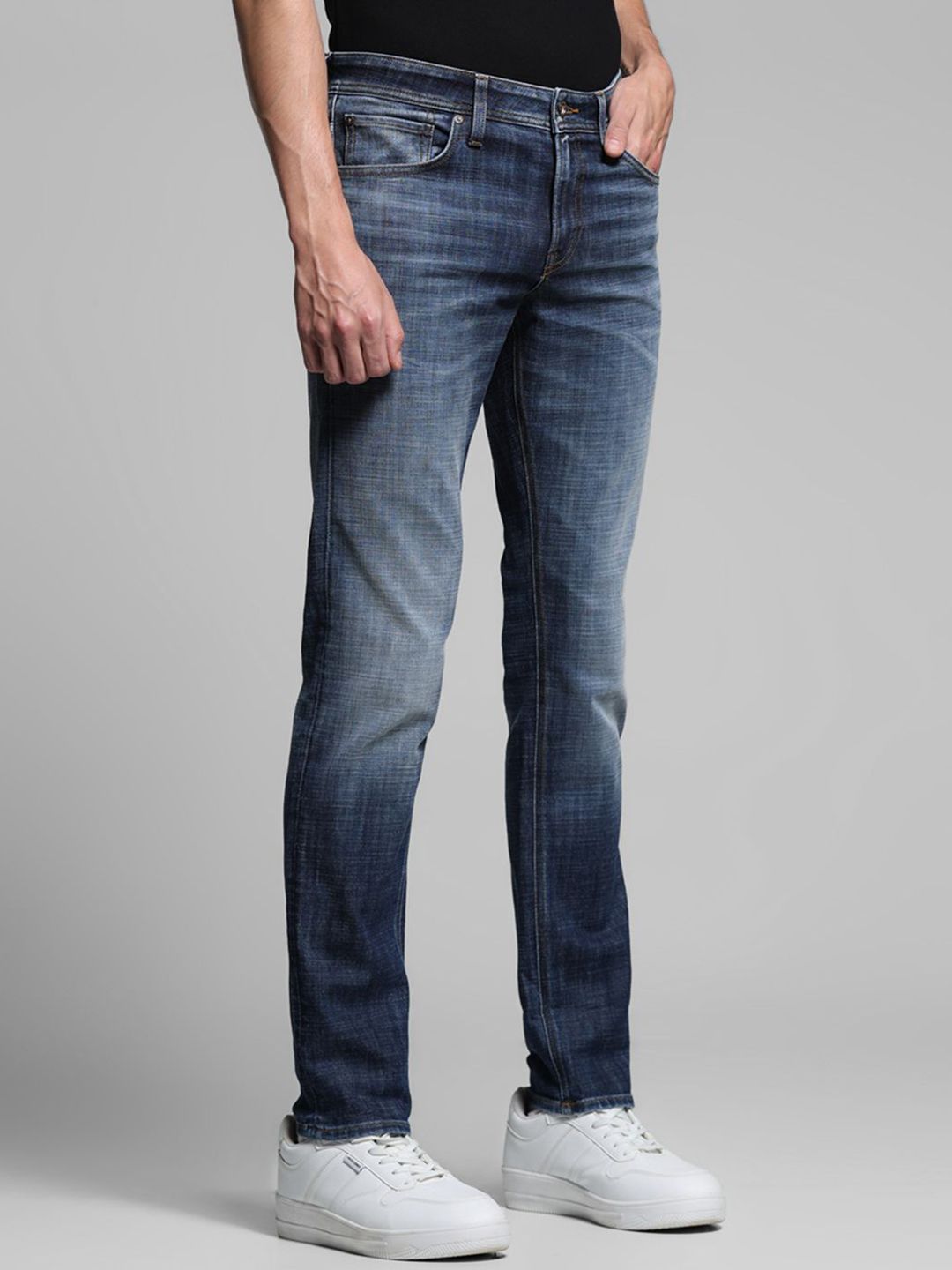 Slim Fit Low-Rise Light Fade Stretchable Jeans