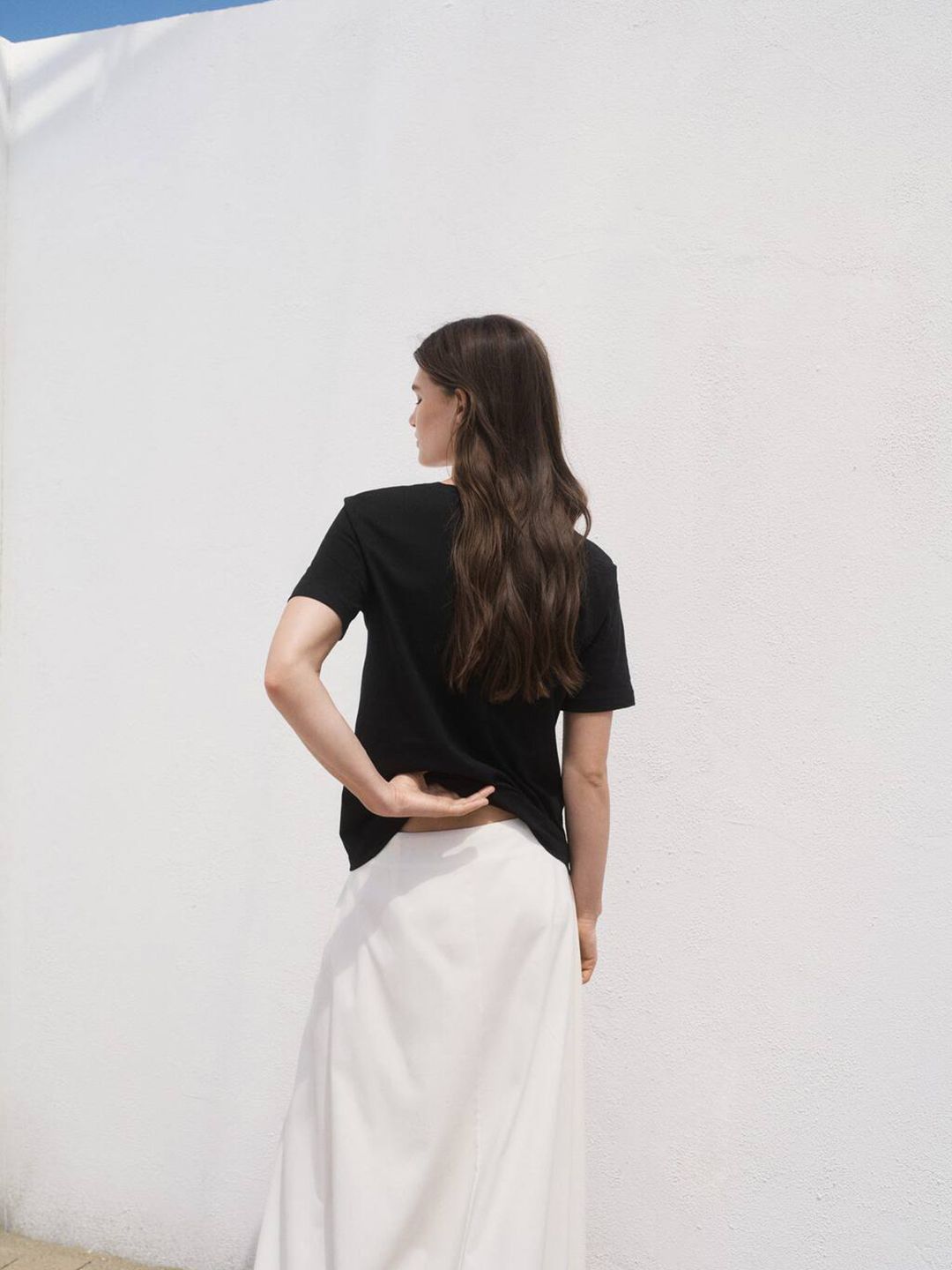V-Neck Drop-Shoulder Sleeves Relaxed Pure Cotton T-shirt
