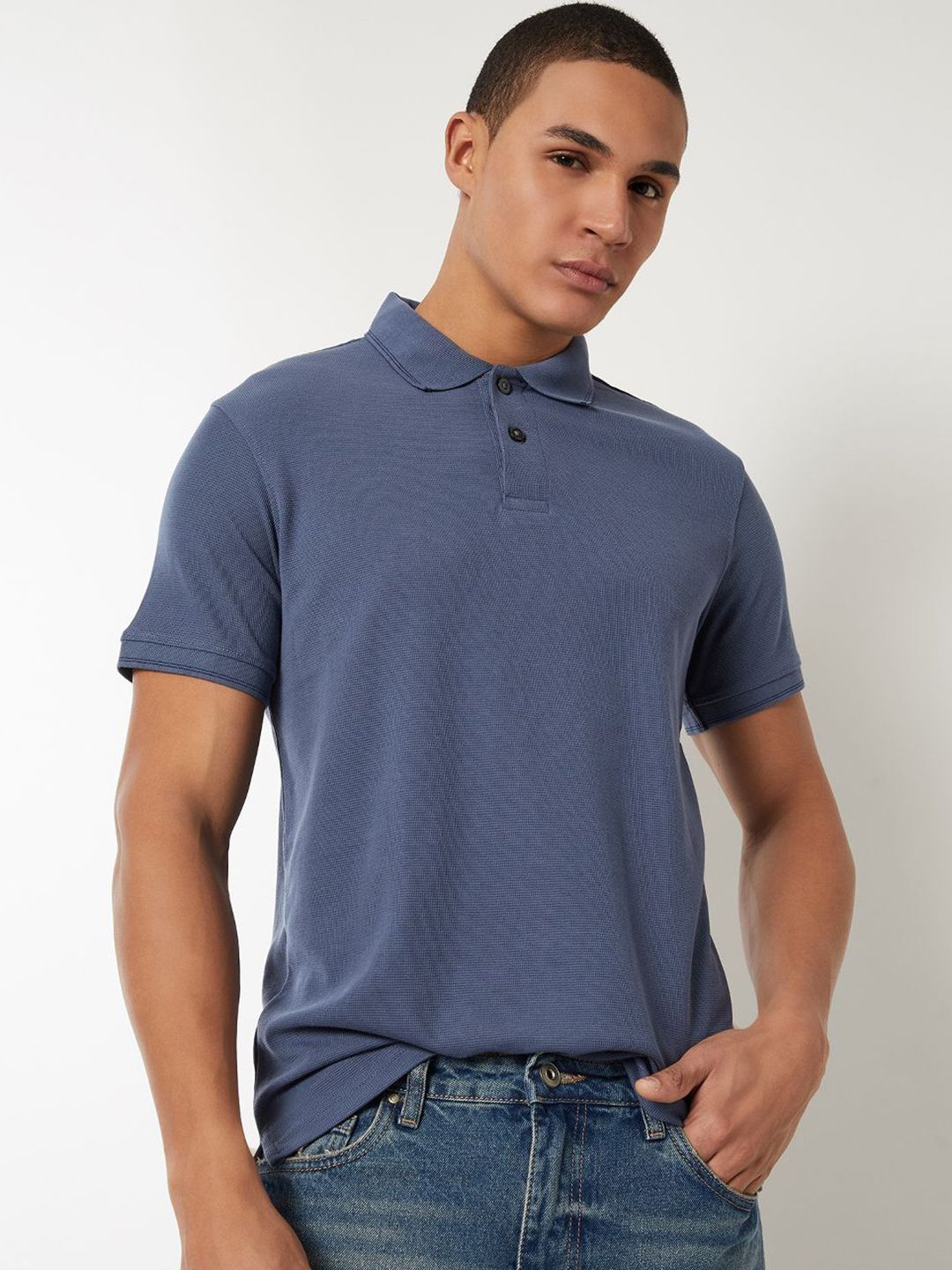max Men Solid Polo Collar T-shirt