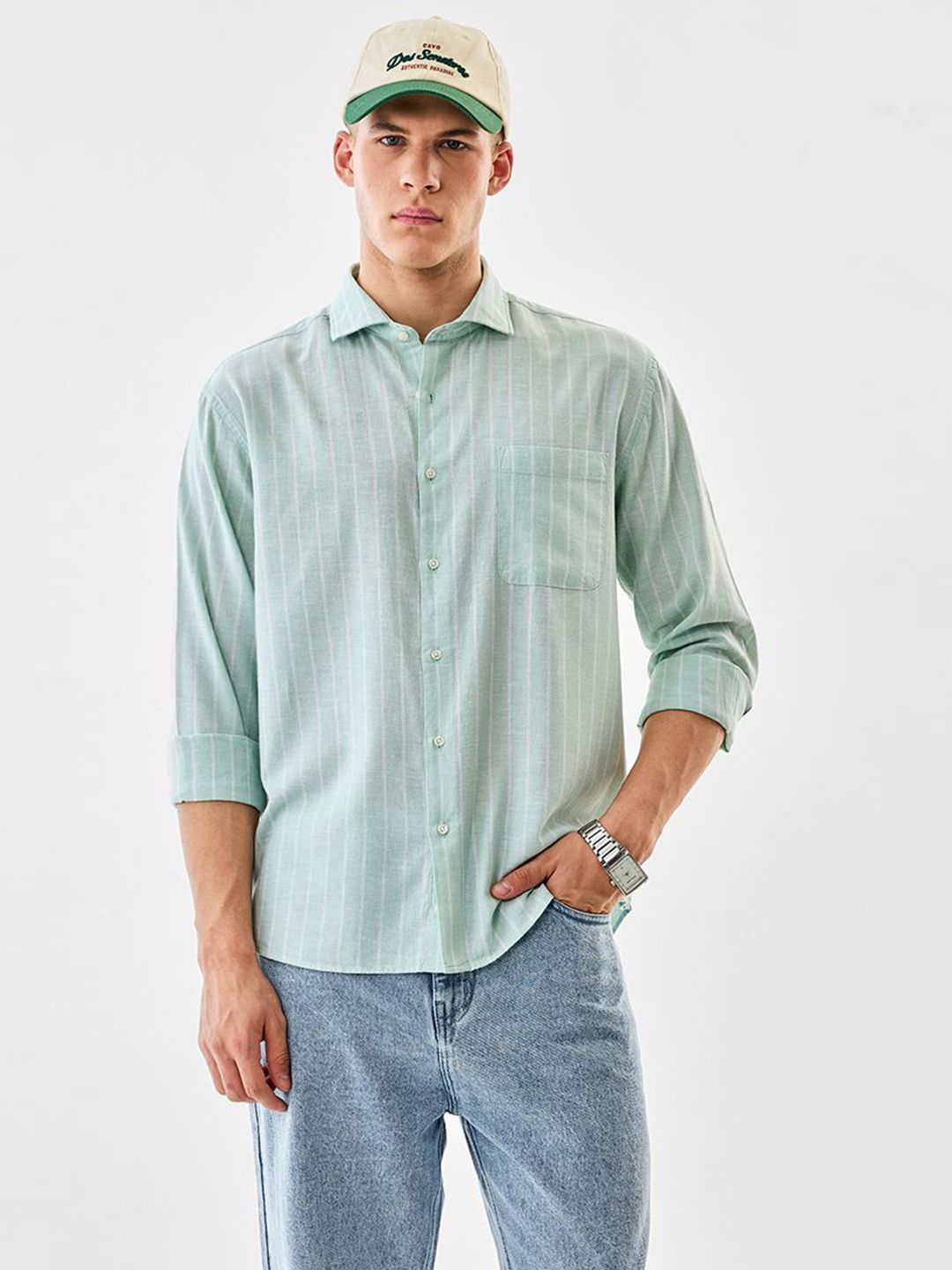 Snitch Vertical Striped Spread Collar Casual Shirt Offers & Cashback
