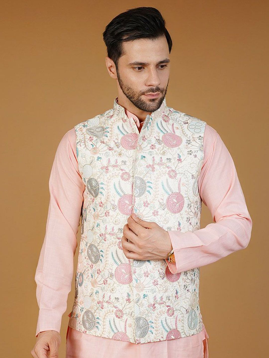 Wintage Men Embroidered Nehru Jacket