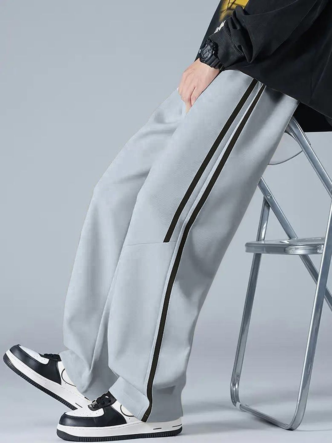 Urban Buccachi Men Side Striped Rapid-Dry Track Pants