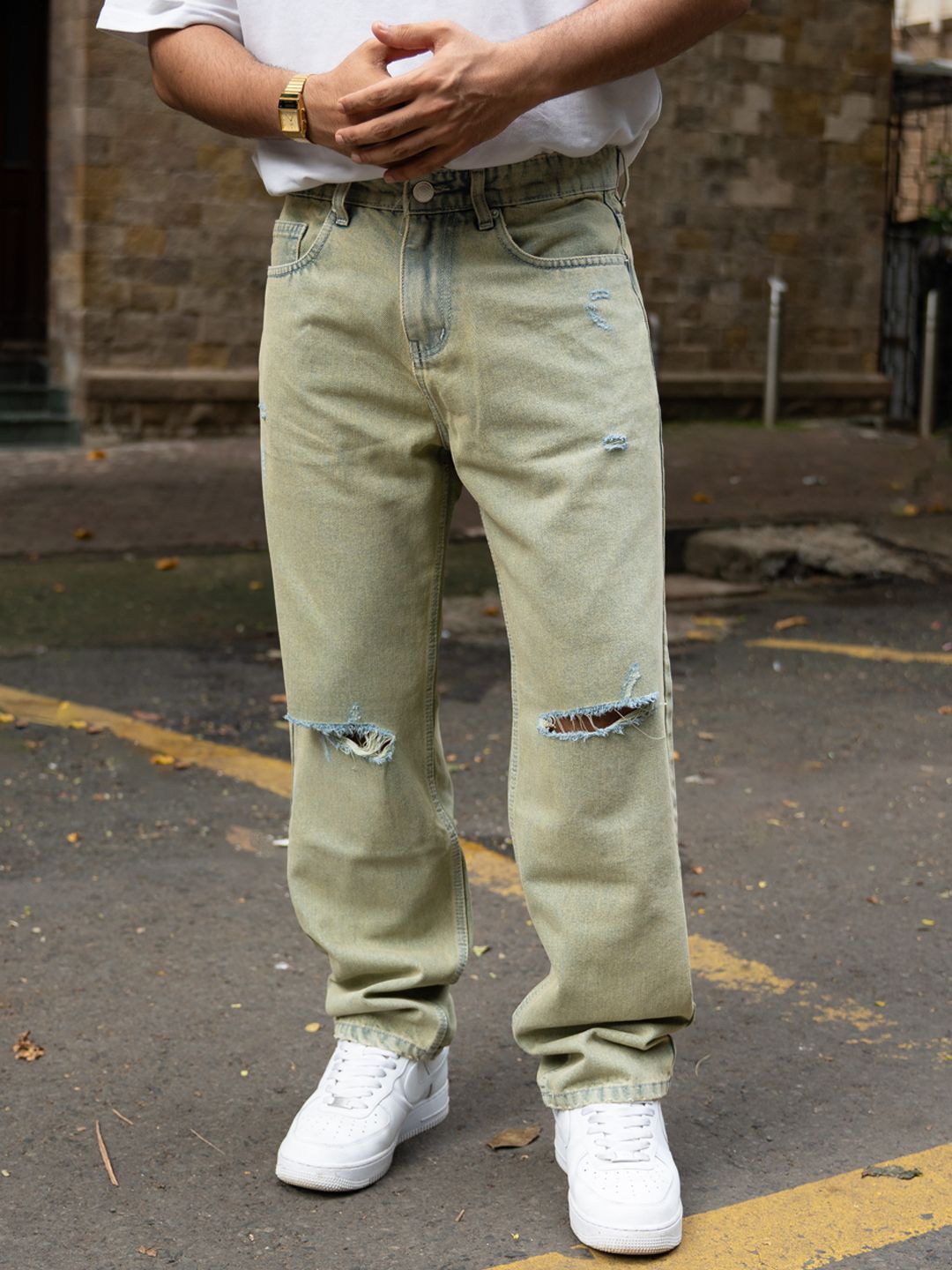 Powerlook Men Relaxed Fit Mid-Rise Slash Knee Jeans