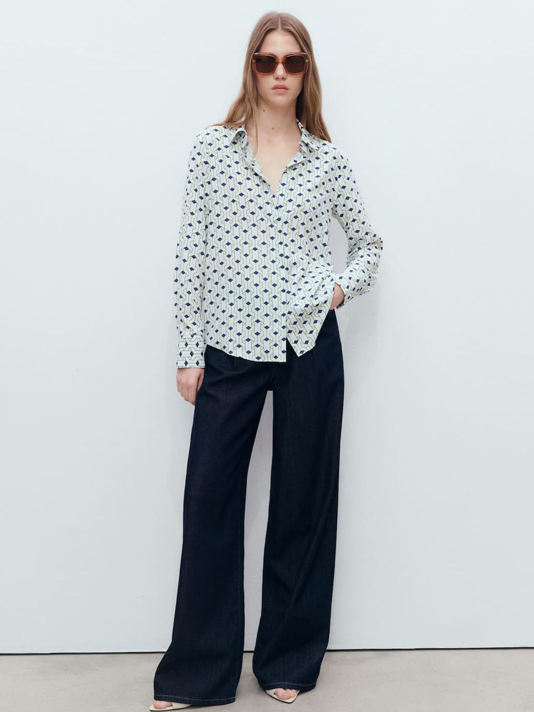 Geometric Printed Spread Collar Regular Fit Casual Shirt