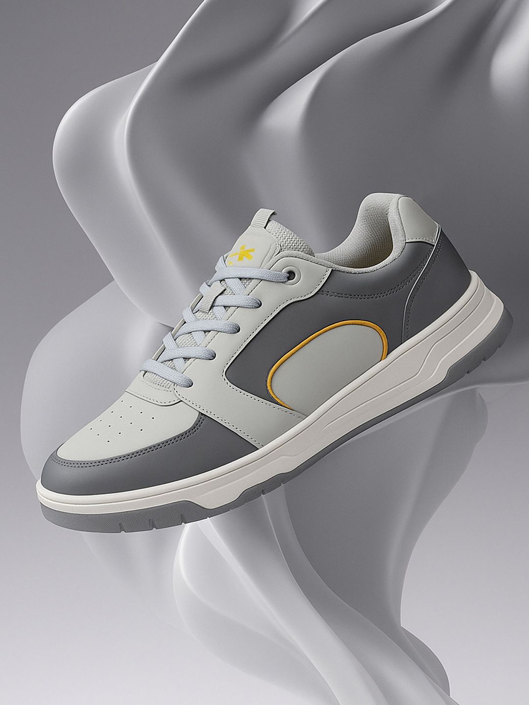 HRX by Hrithik Roshan Men Colourblocked Sneakers