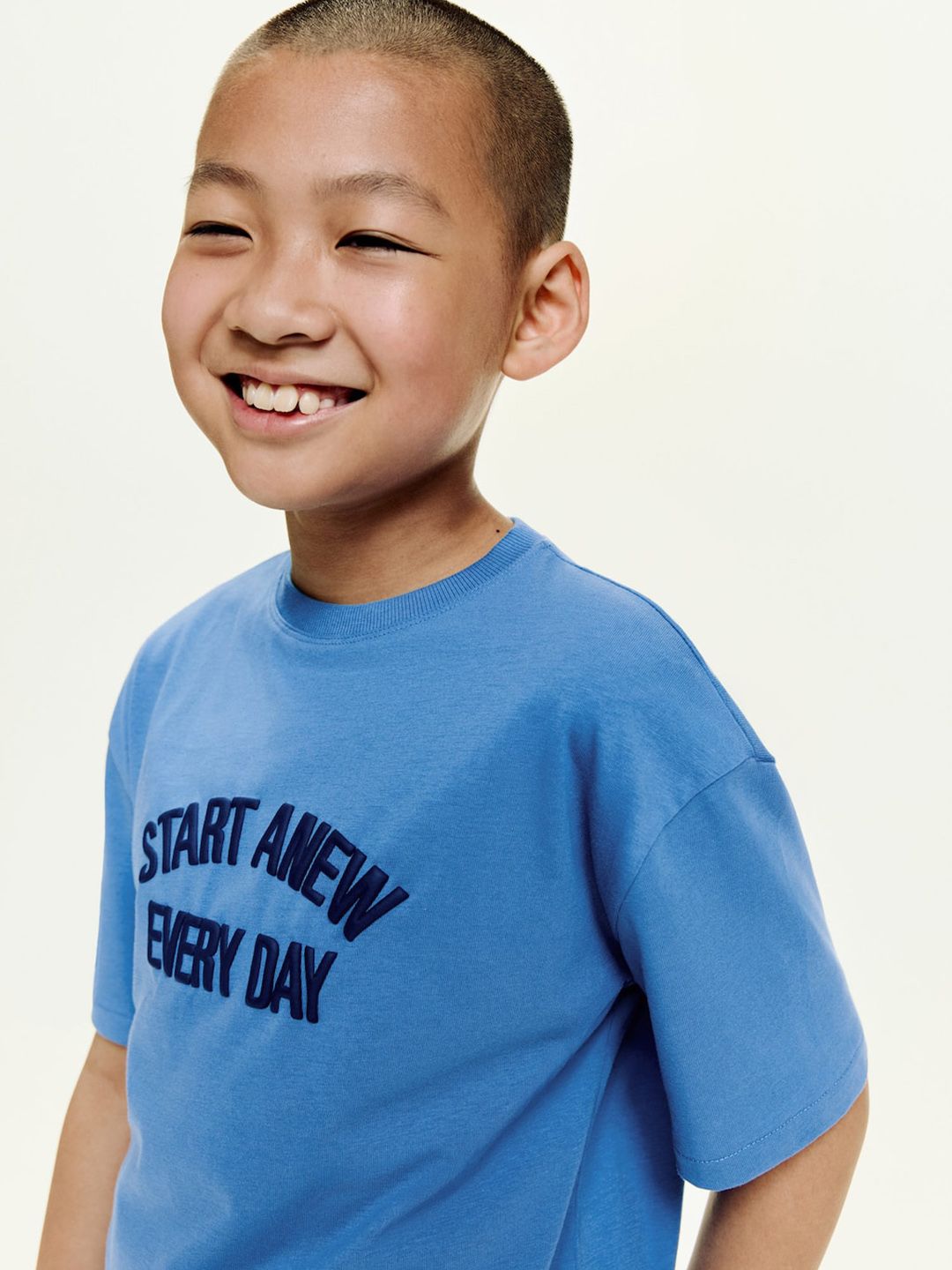 Mango Kids Boys Typography Printed Pure Cotton Drop-Shoulder Sleeves T-shirt
