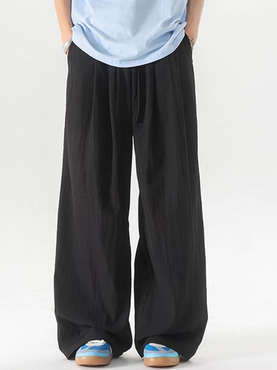 StyleCast x Revolte Men Loose Fit  Solid Mid-Rise Regular Trouser