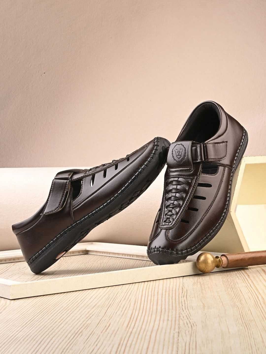 KASTAVA Men Shoe-Style Sandals