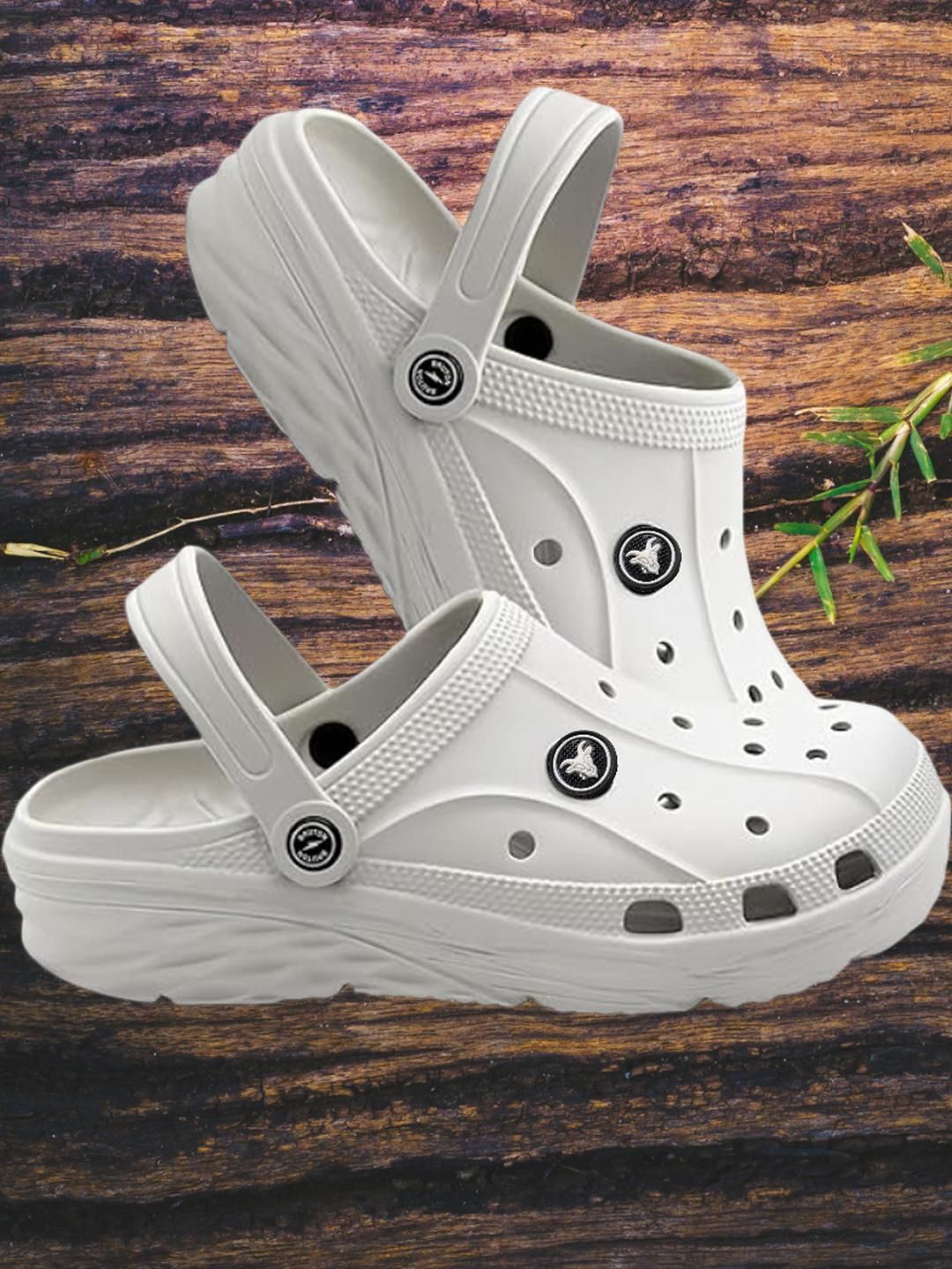 LIFA TRADERS Men Grey EVA Clogs