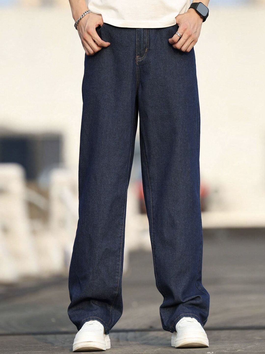 MASTERLY WEFT Men Straight Fit Mid-Rise Stretchable Jeans