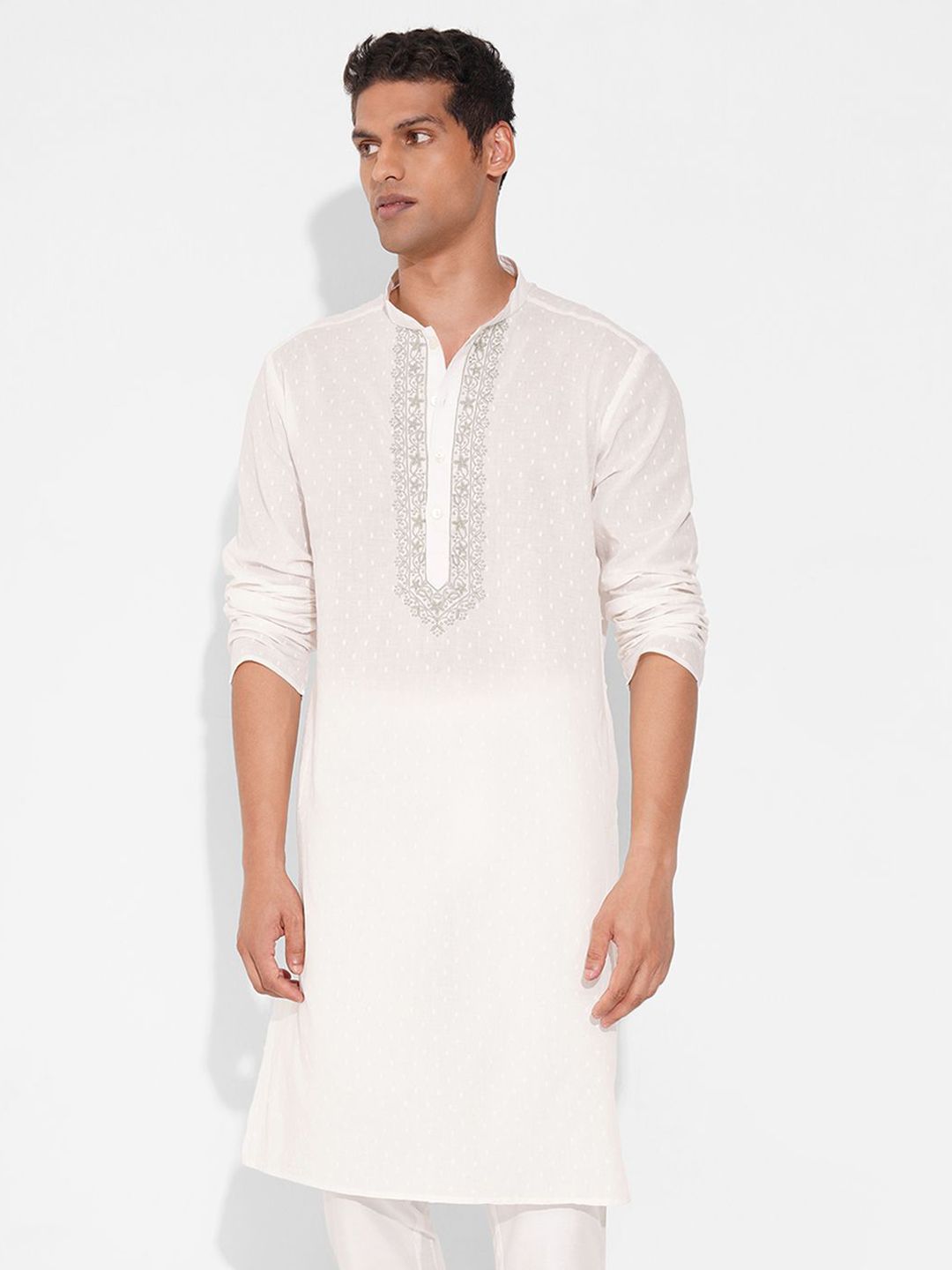 indus route by Pantaloons Woven Design Cotton Mandarin Collar Thread Work Straight Kurta