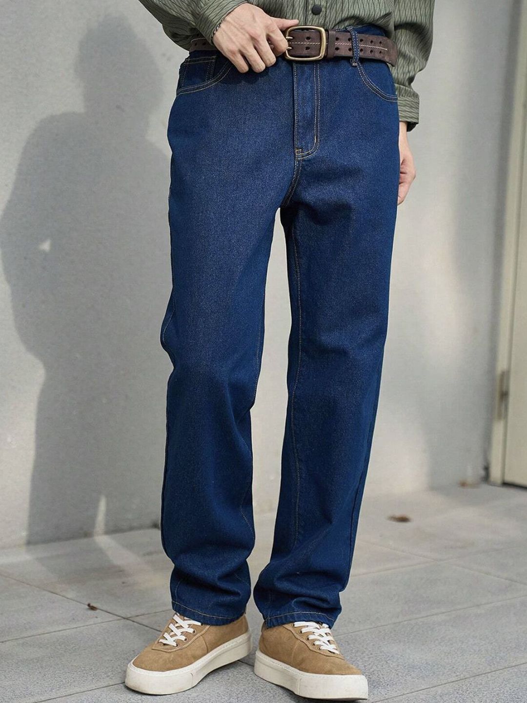 MASTERLY WEFT Men Straight Fit Mid-Rise Stretchable Jeans