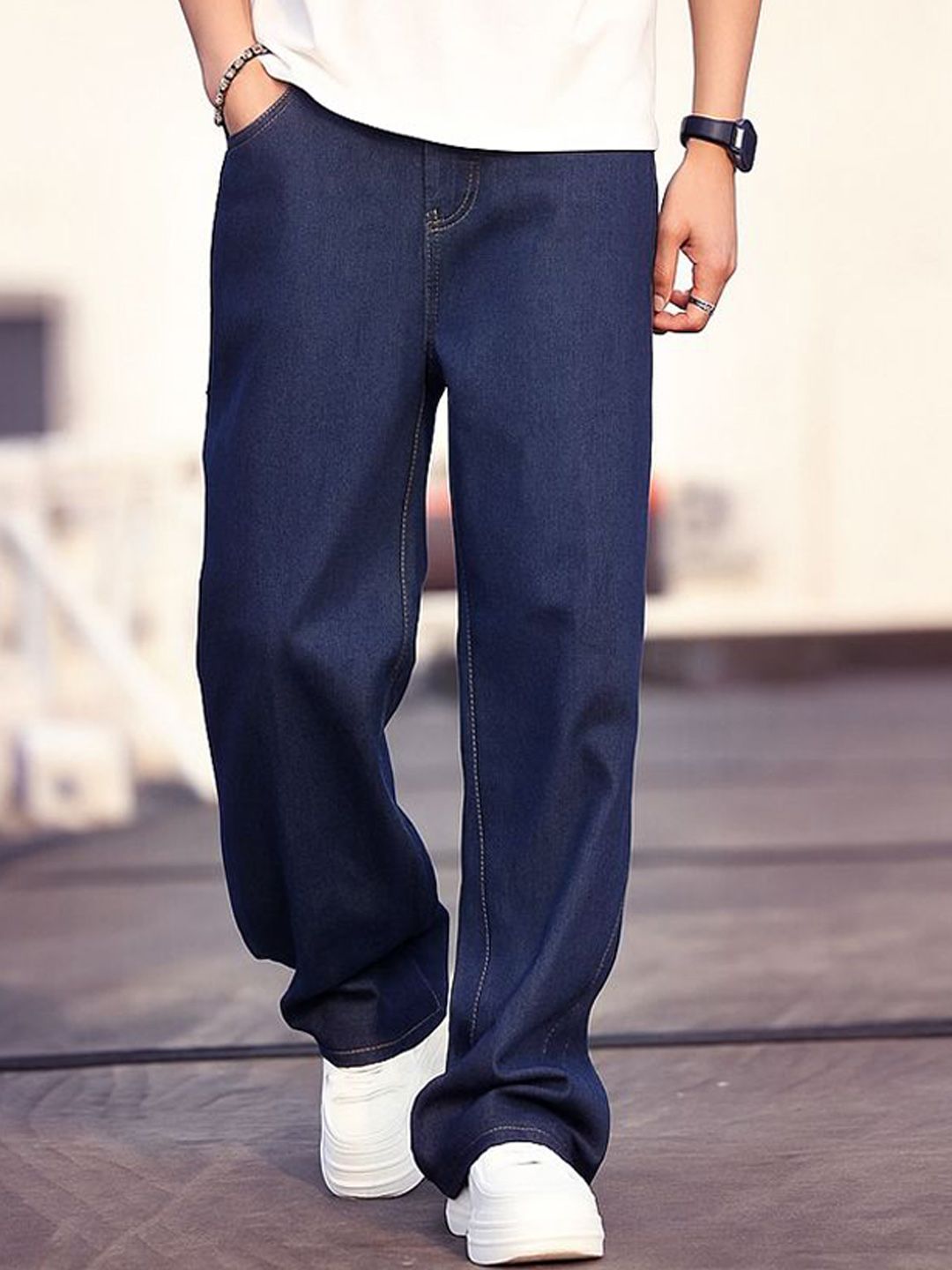 MASTERLY WEFT Men Straight Fit Mid-Rise Stretchable Jeans