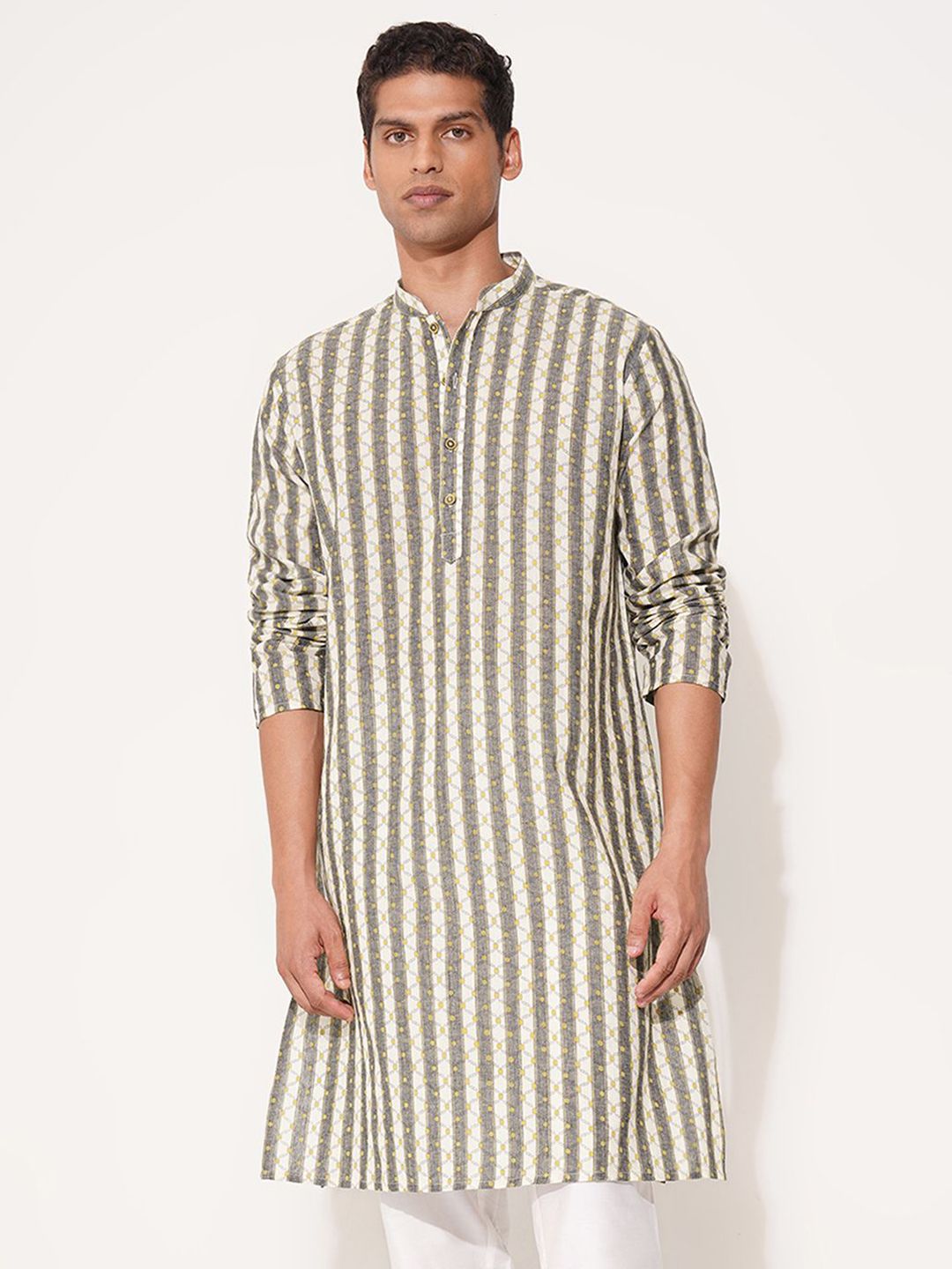 indus route by Pantaloons Men Striped Mandarin Collar Cotton Kurta