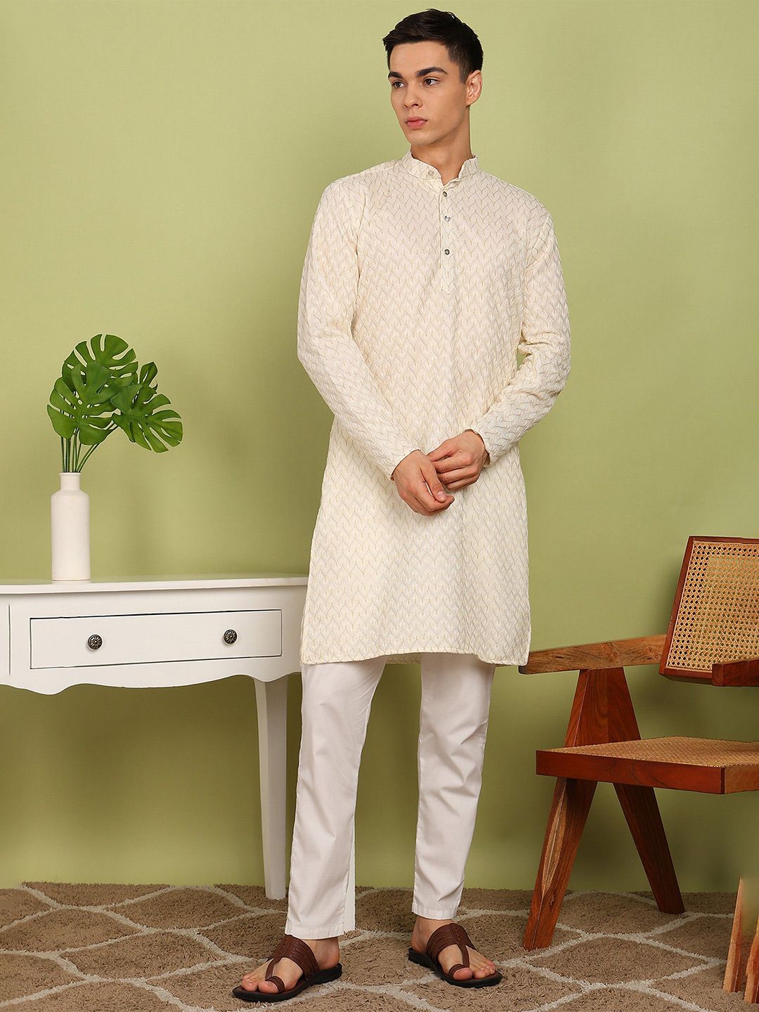 FUBAR Geometric Embellished Thread Work Mandarin Collar Straight Kurta