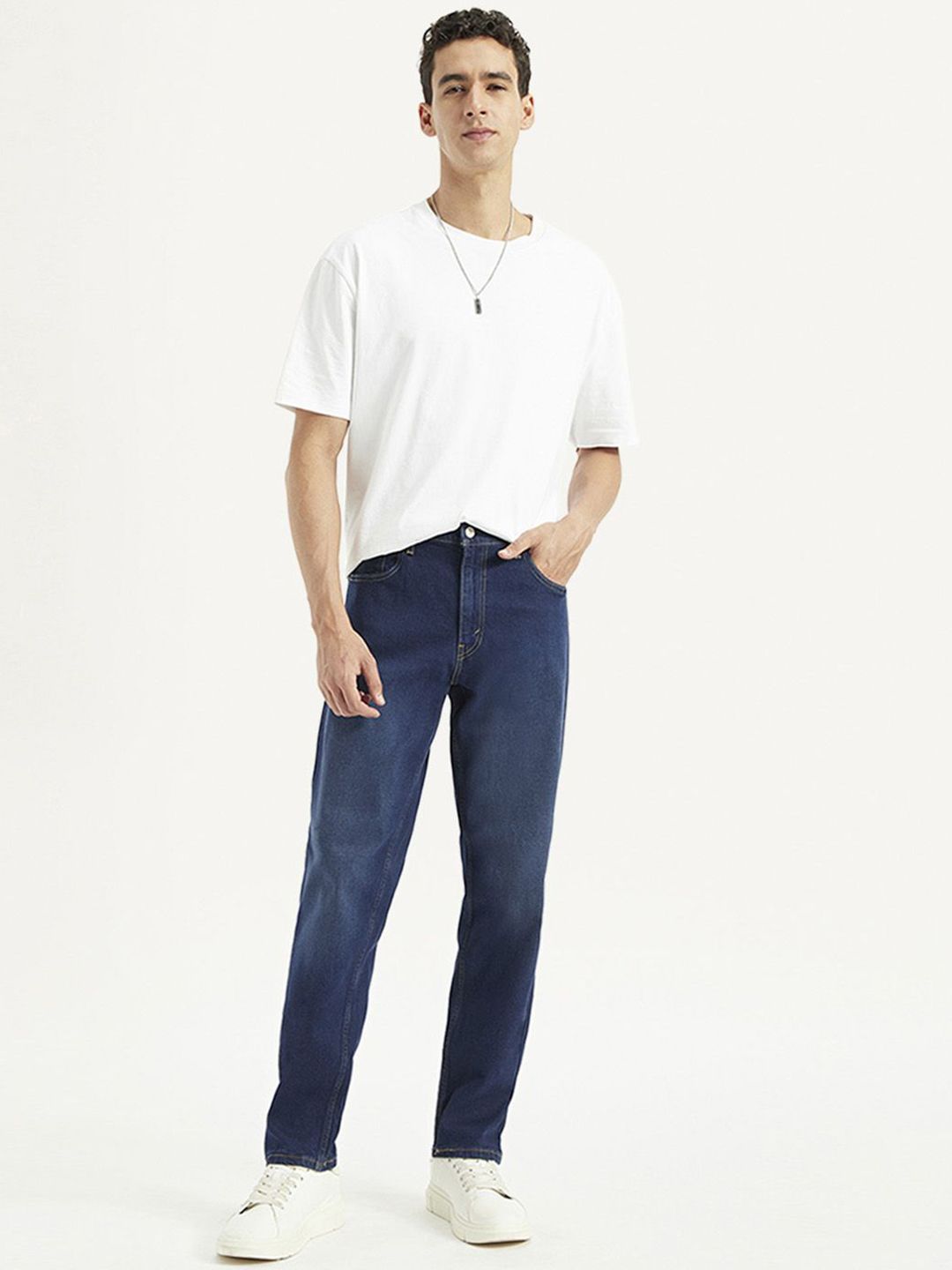 Levis Levis Men Relaxed Fit Mid-Rise Light Fade Stretchable Jeans