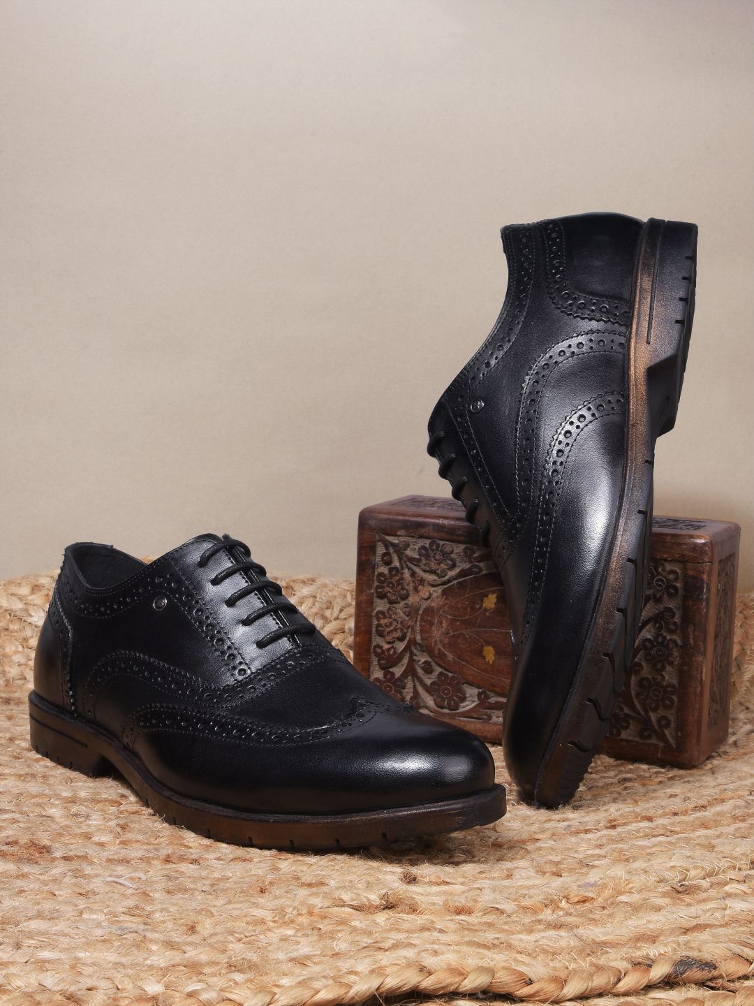 Bata Men Textured Lace-Ups Formal Oxfords