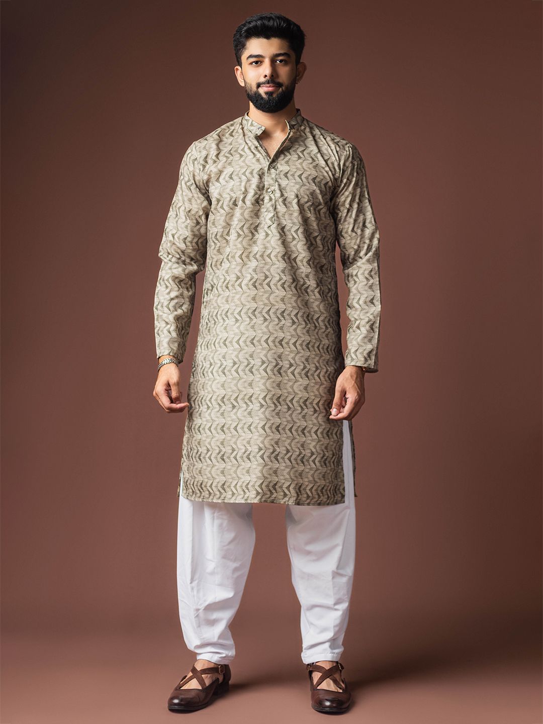 Rawayi Ethnic Motifs Printed Linen Thread Work Straight Kurta