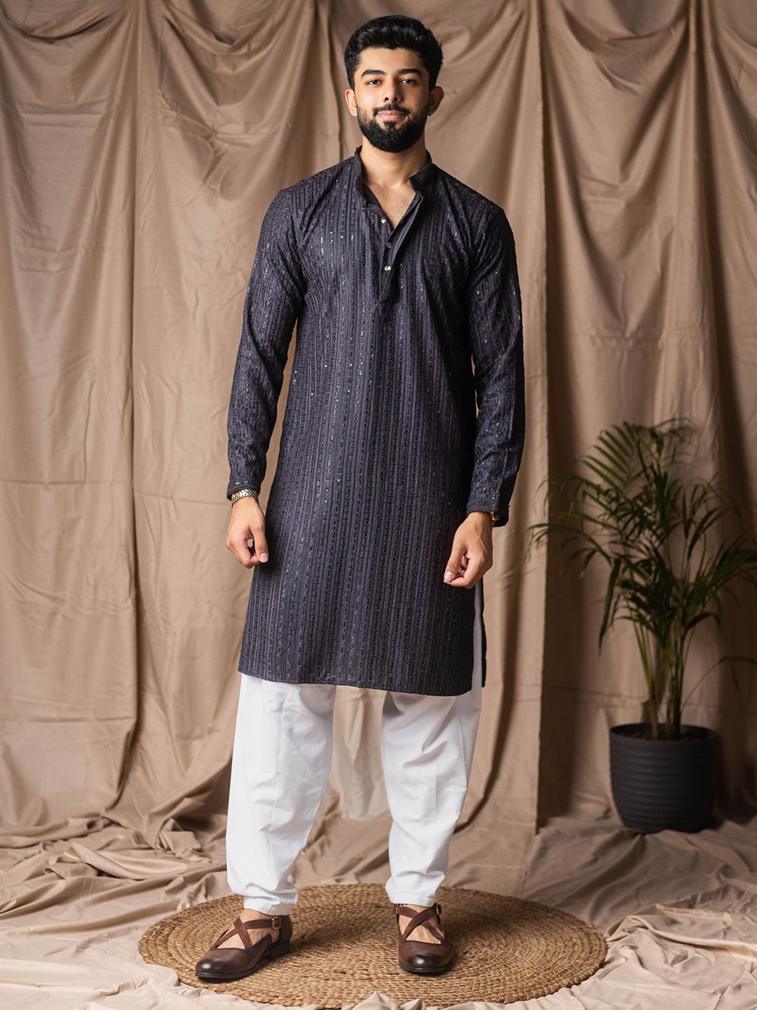 Rawayi Men Mandarin Collar Straight Kurta