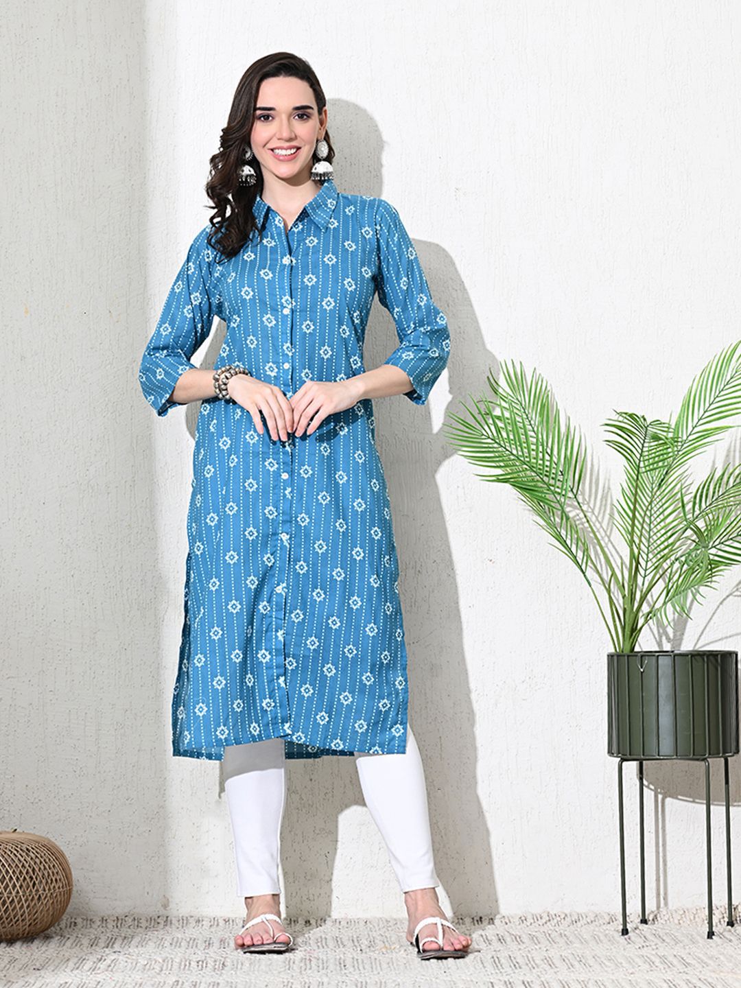 Lavantika Women Floral Daily Cotton Straight Kurta