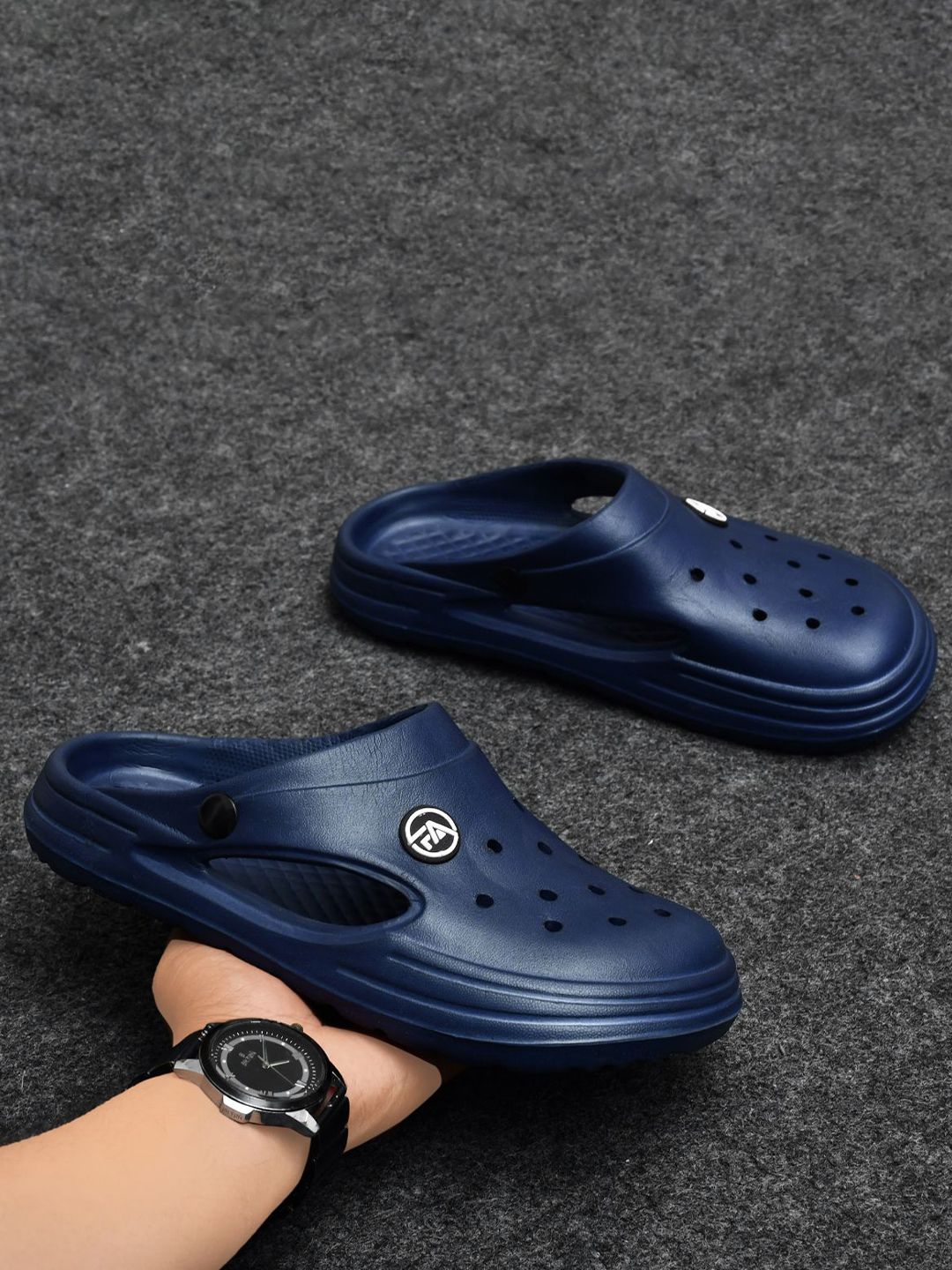 Feel alive Men Set Of 4 Ultra-Comfortable Lightweight Sliders