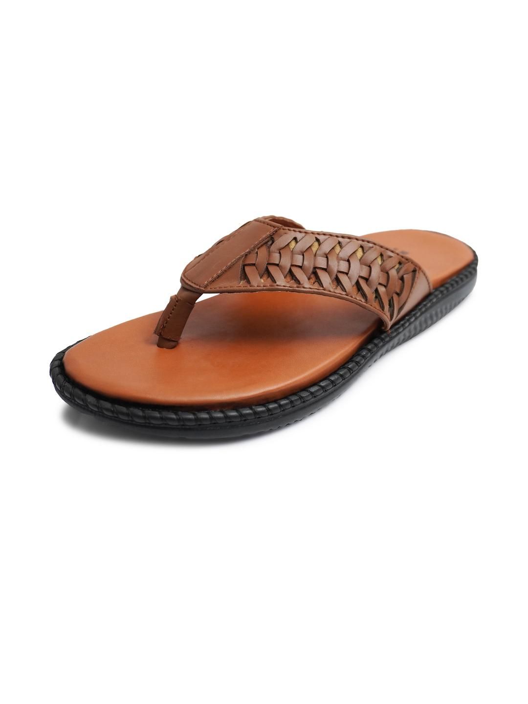 RUNRAVE Men Tan Flip Flops