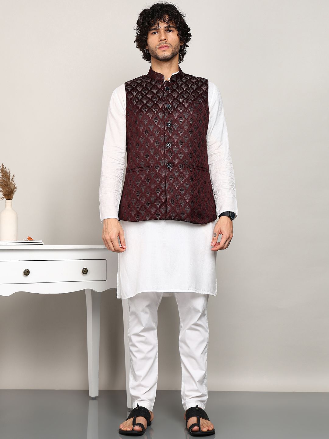 House of Pataudi Men Woven Design Mandarin Collar Nehru Jacket
