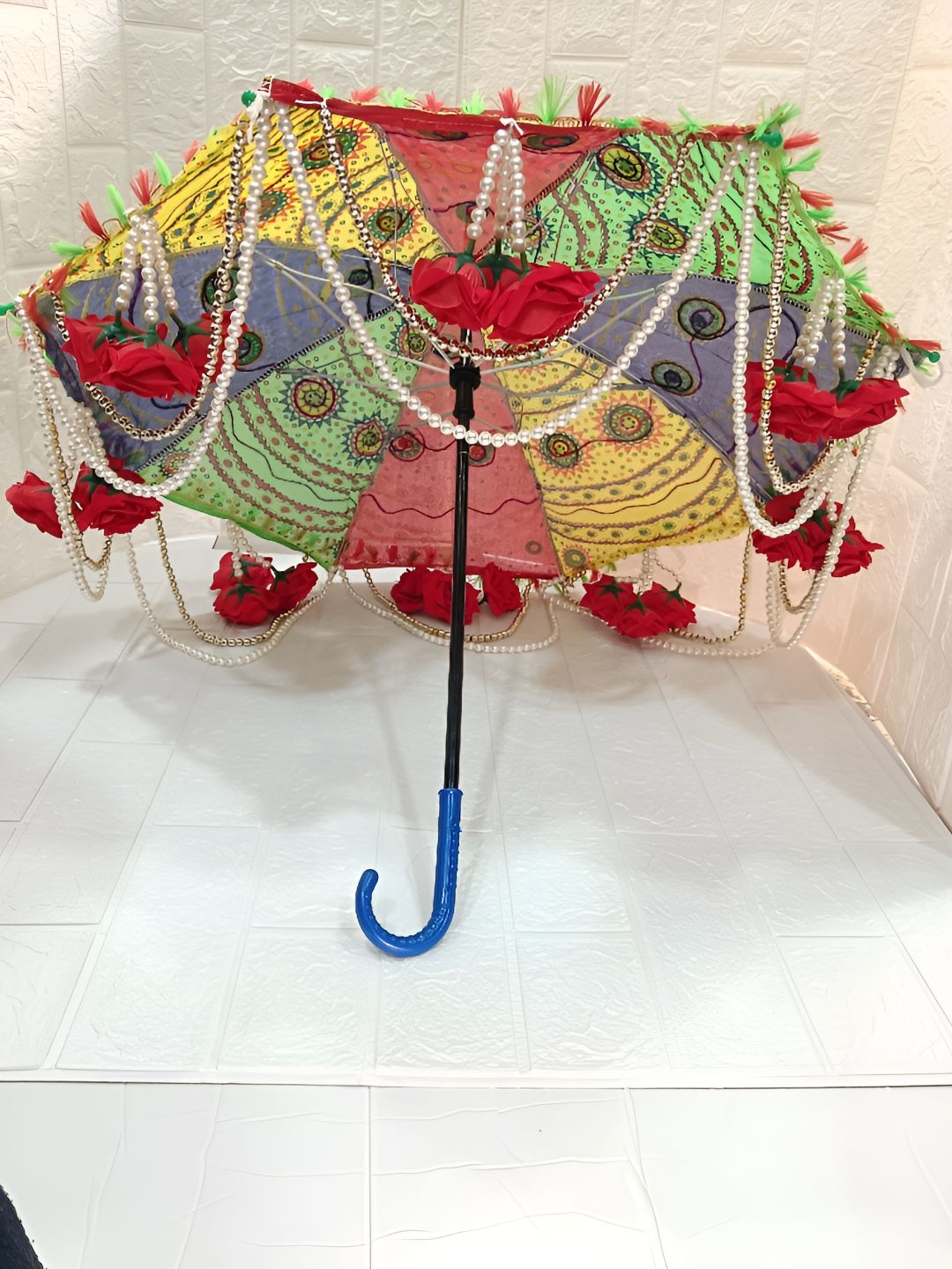 Sellplus Green & Red Festive Decorative Umbrella