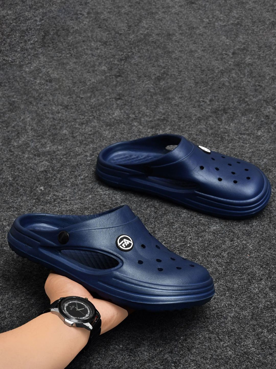 Feel alive Men Set Of 4 Ultra-Comfortable Lightweight Sliders