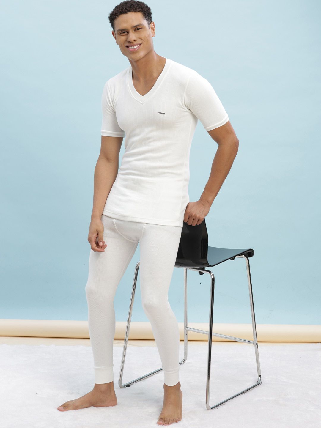 Dollar Ultra Men Off-White Solid Thermal Set