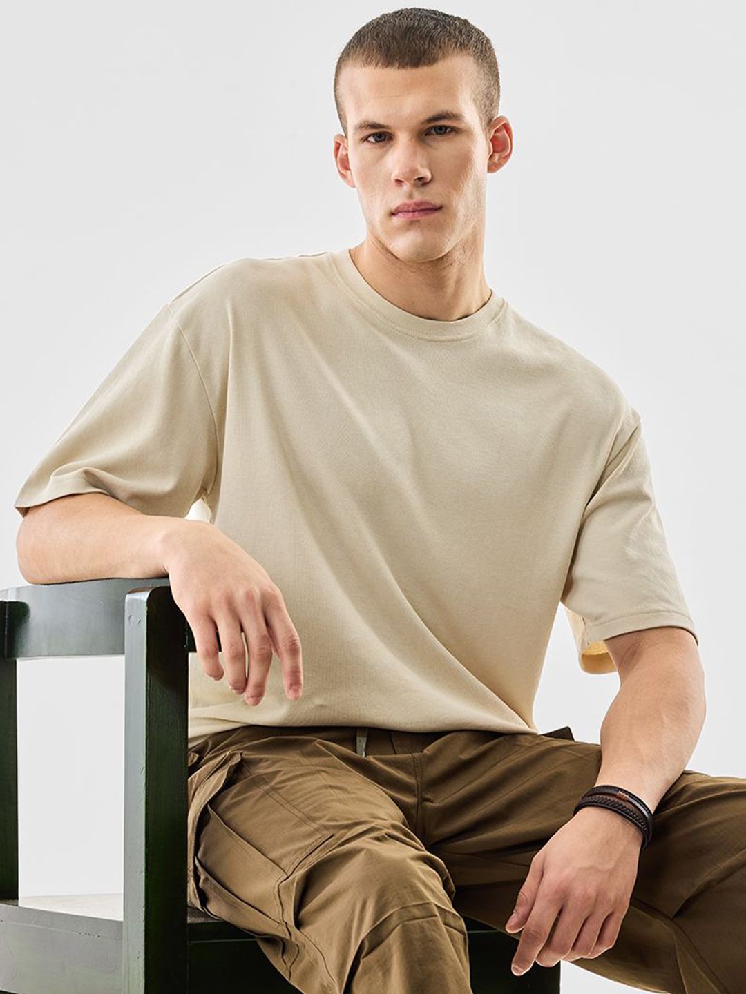 Snitch Men Solid Round Neck Pure Cotton Oversized T-shirt