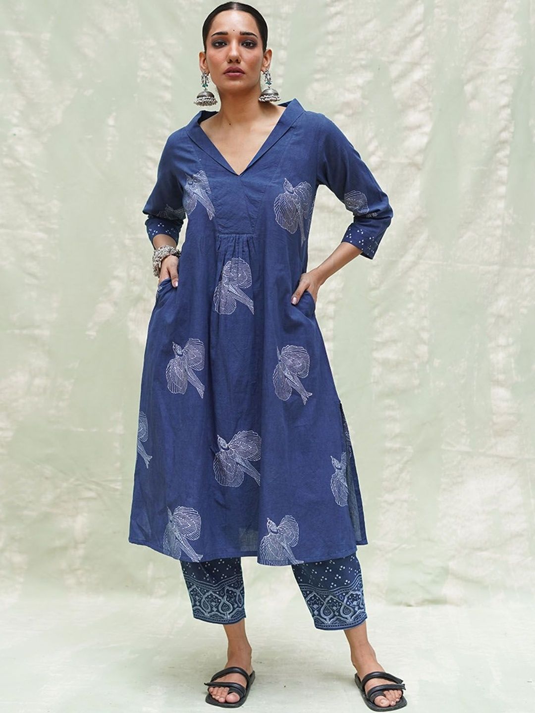 Chidiyaa Ethnic Motifs Printed V-Neck Pure Cotton Kurti