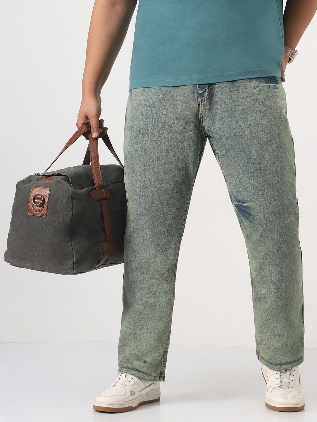 Urbano Plus Men Ice Blue Straight Fit Heavy Fade Washed Stretchable Jeans