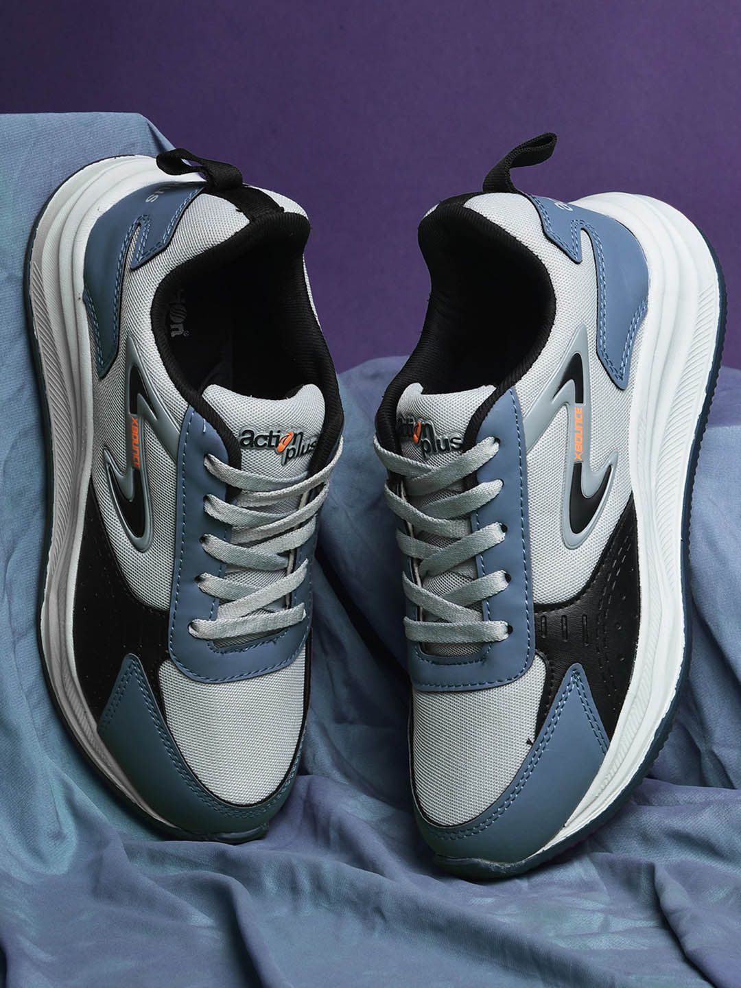 Action EVA Flotter Men Running Non-Marking Shoes