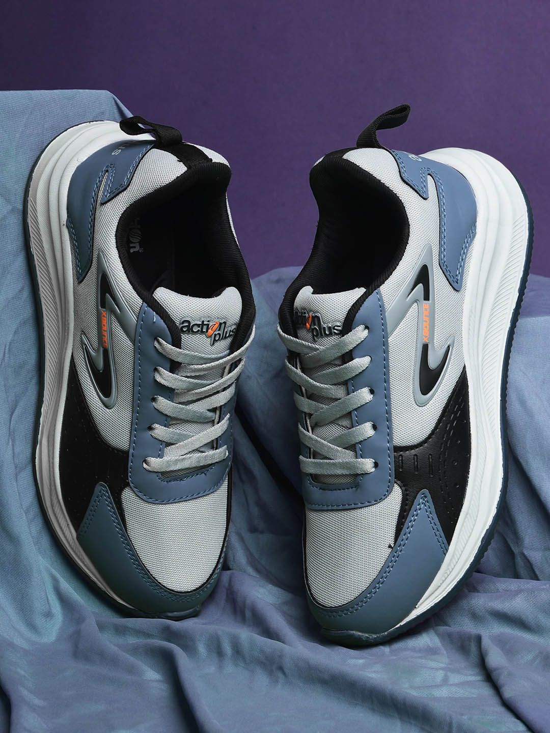 Action Men Running Non-Marking Shoes