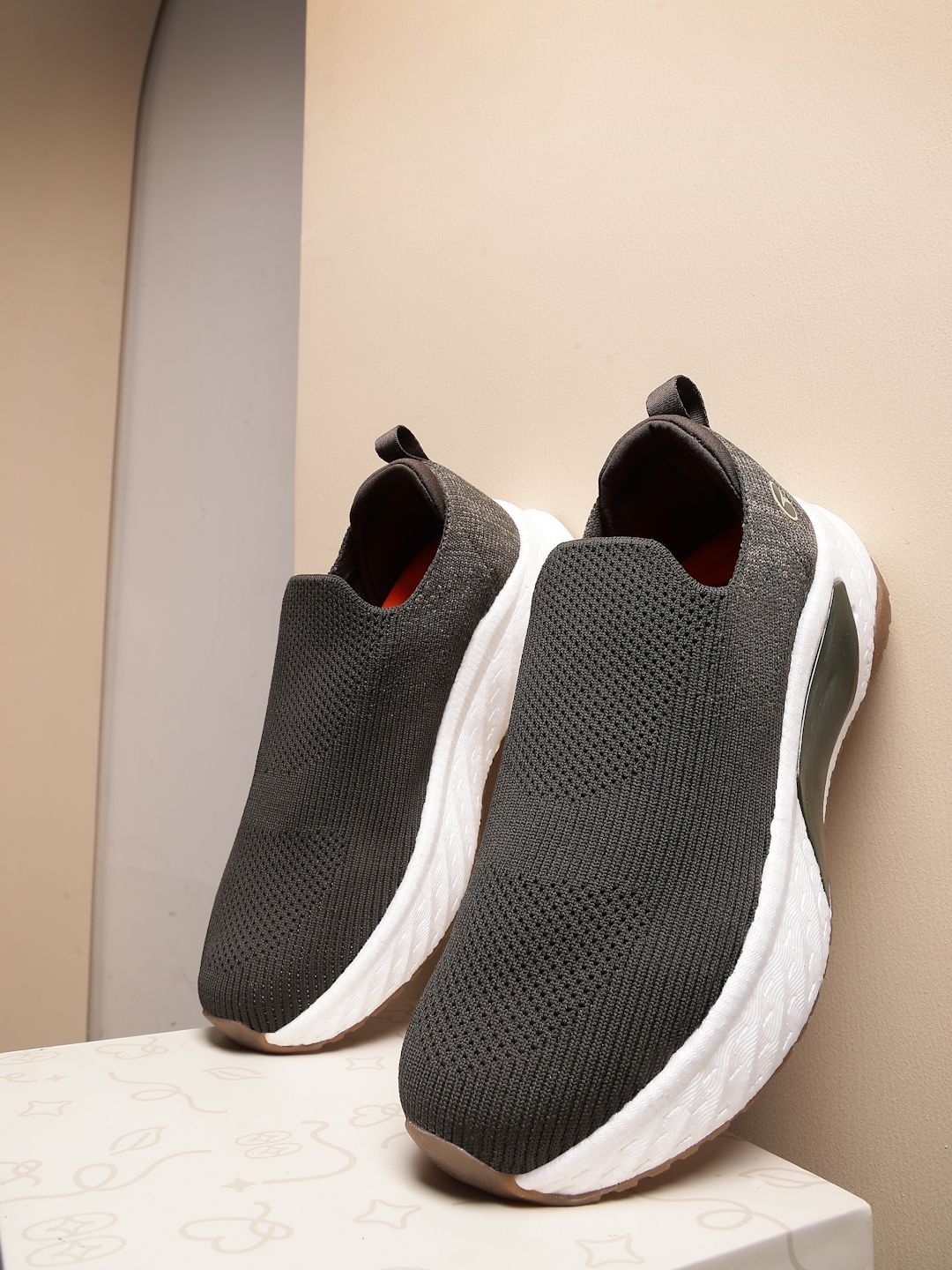 Action Men Mesh Walking Shoes
