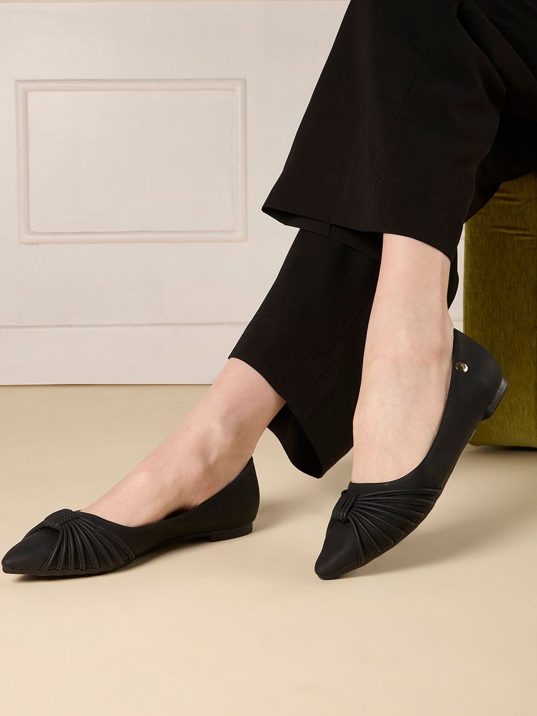 Inc 5 Inc 5 Women Black Casual Solid Pattern Pointed Toe Ballerinas
