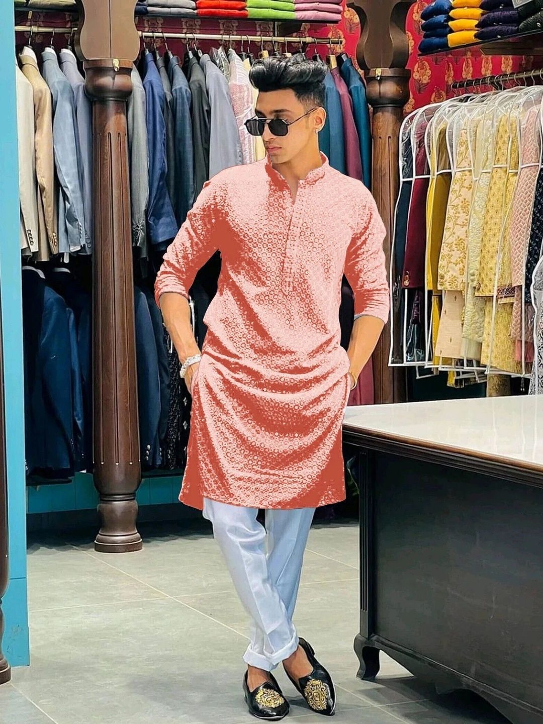 ALMORA Men Embroidered Handloom Kurta