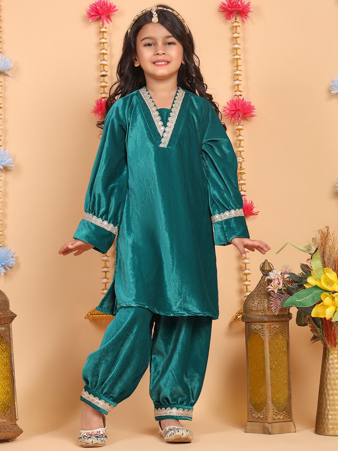 Superminis Girls Regular Gotta Patti Velvet Kurta with Patiala
