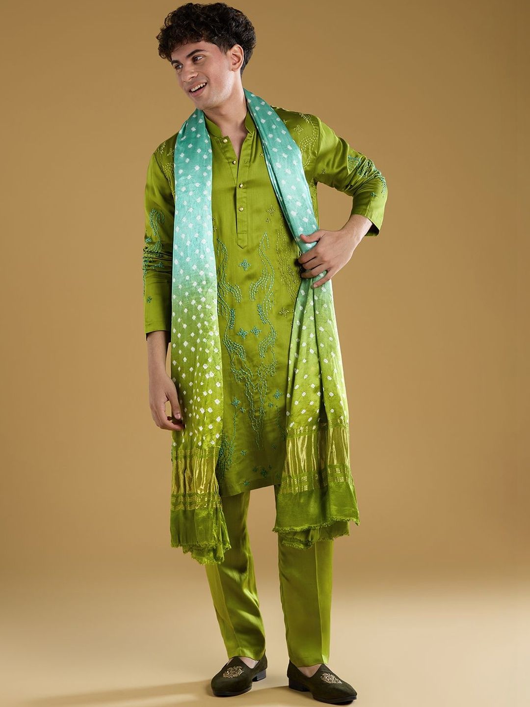 KALKI Fashion KALKI Fashion Men Embroidered Regular Thread Work Kurta with Trousers & With Dupatta