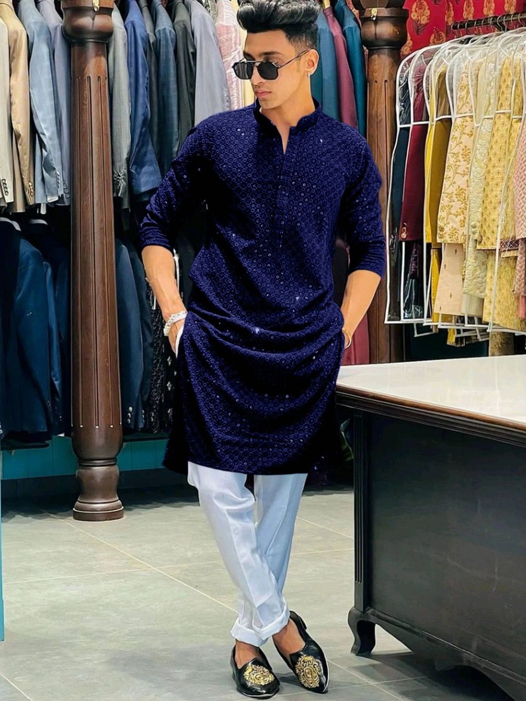 lucknowi Men Embroidered Sequinned Handloom Kurta