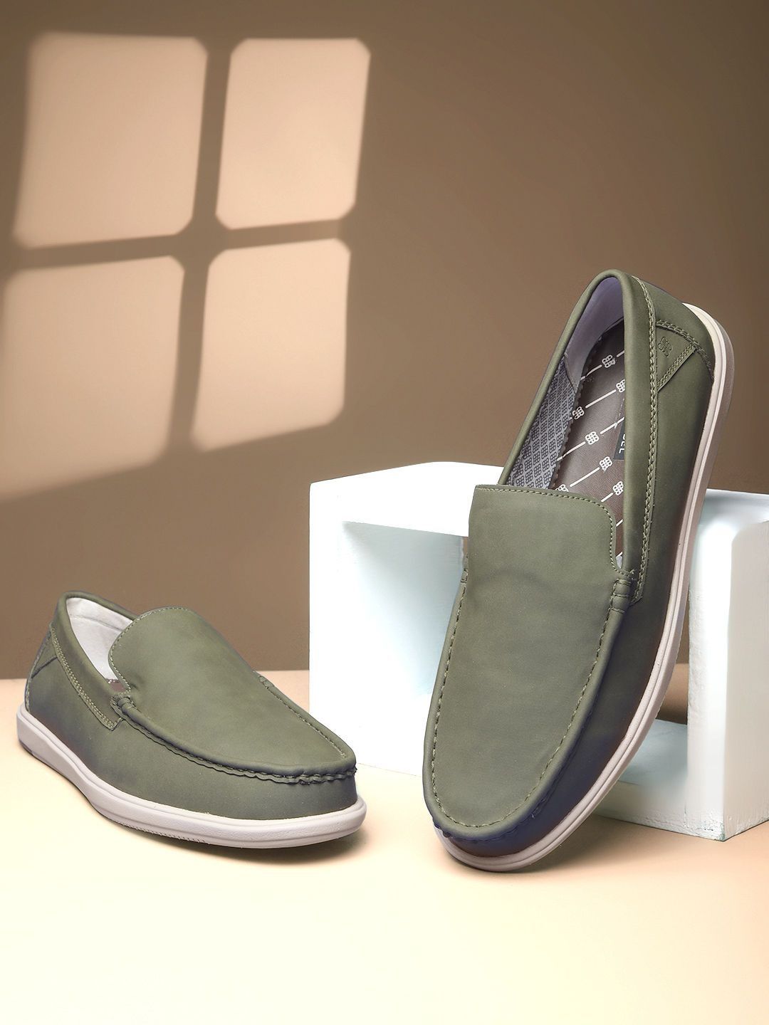 Bata Bata Men Loafers