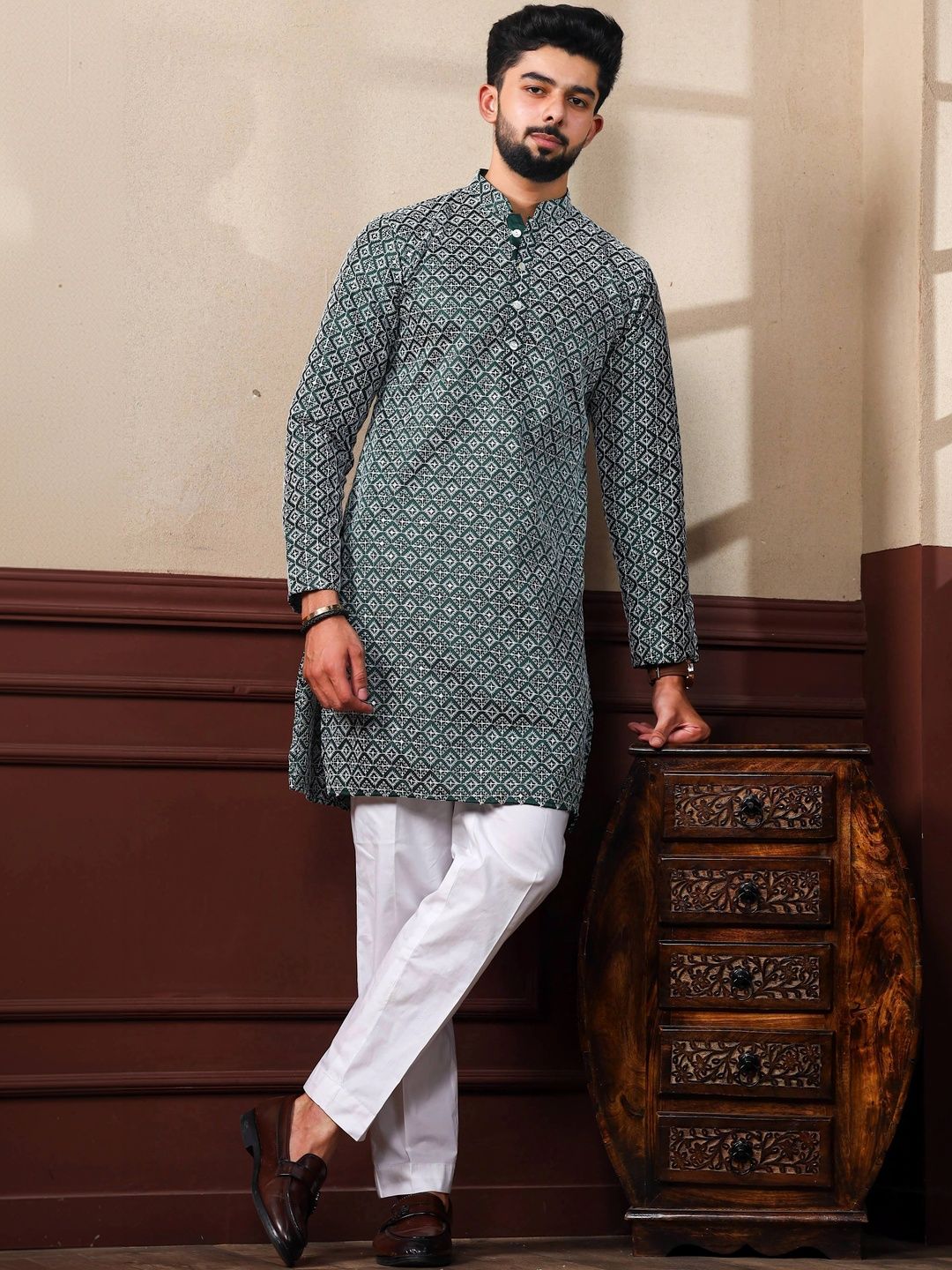 ALMORA Men Geometric Printed Thread Work Handloom Kurta