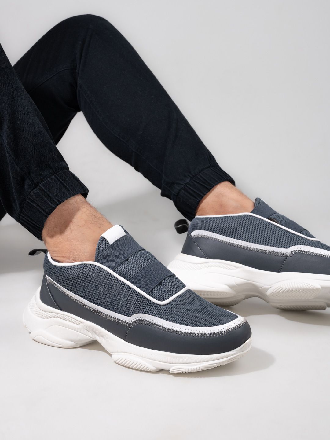 SNEAKLAB Men Mesh Slip-On Running Shoes