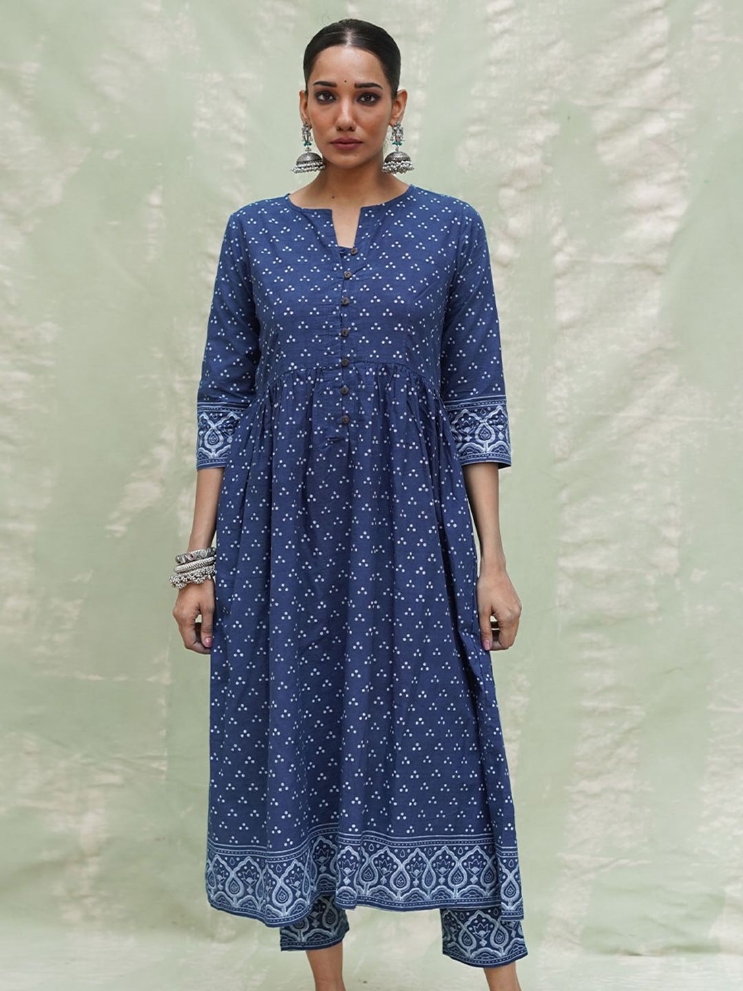 Chidiyaa Women Printed Regular Pure Cotton Kurti with Trousers
